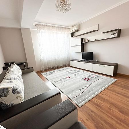 Bright & Quiet 2Room Apartment In City Center Chişinău Esterno foto